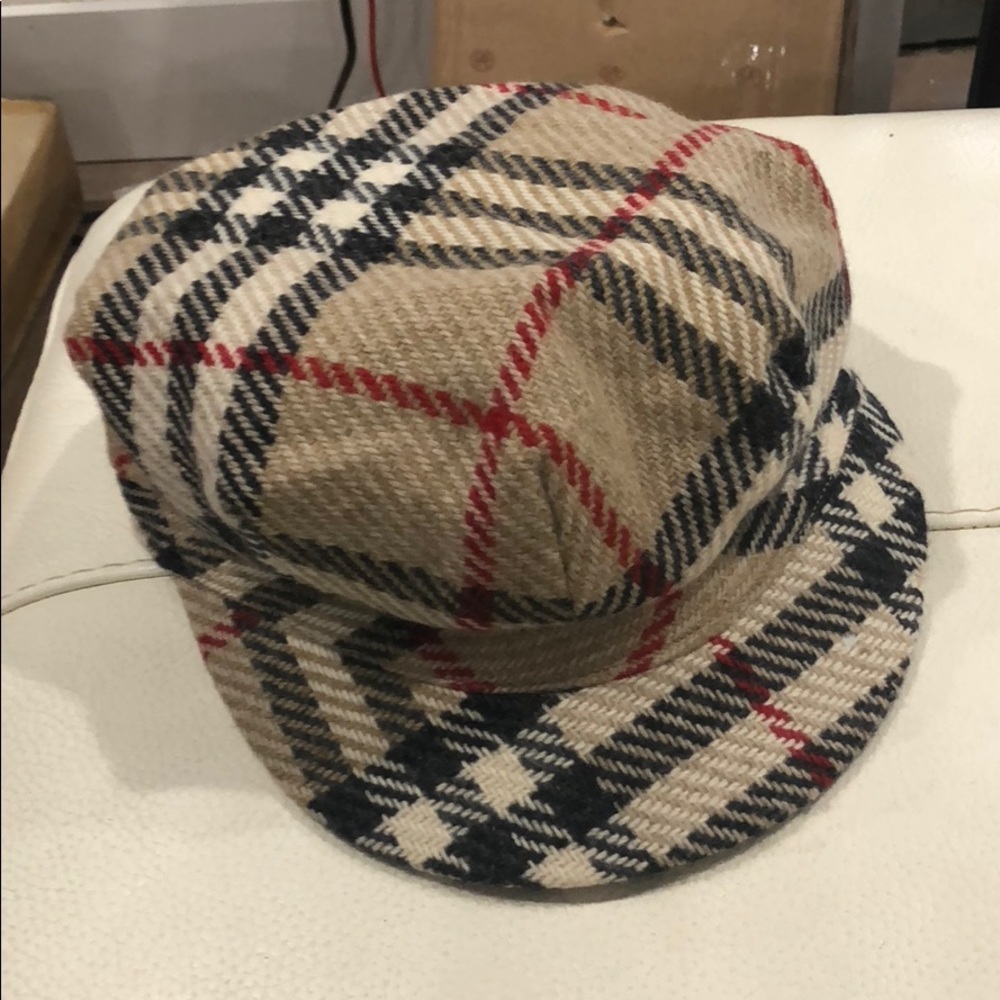 Burberry hat
